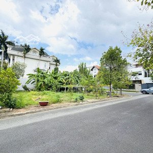 72 tỷ sở hữu khuôn đất biệt thự đẹp 300m2(15mx20) nguyễn văn hưởng,thảo điền,quận 2