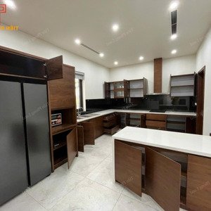cần cho thuê biệt thự vip lakeside full nội thất giá tốt diện tích 243m2 hướng đông tại kdt mailand