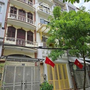 số 56 kđt trung yên, trung kính, trung hoà giá 21 triệu/th, cho thuê nhà 5 tầng rất đẹp sàn gỗ
