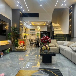 cần bán nhanh nhà 3 tầng cồn dầu 23, hoà xuân, cẩm lệ, đà nẵng
