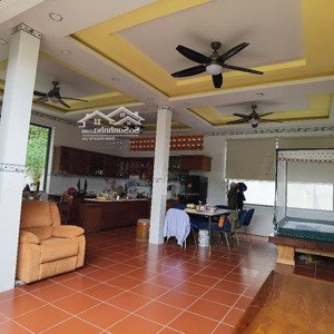 bán nhà mặt tiền nguyễn hữu cảnh, long tân, nhơn trạch. dt: 282m2, ngang 10m, giá 18 tỷ