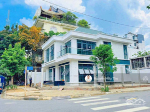 bán biệt thự đẹp lô góc gần sông khu đường trần não, không gian sống thoáng mát, đẳng cấp