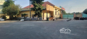 xưởng mới, vị trí đẹp, điện 3 pha, pccc đầy đủ, dt 3000m2 tại chánh phú hòa - bến cát, giá cực rẻ