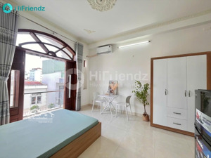 căn hộ { ban công - full nội thất} - diện tích hơn 30m2 - mới 100%