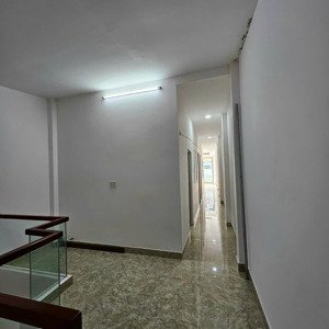 bán nhà mới mặt tiền đường ngô đức kế - tân lập , nha trang, 180tr/m2, 81,3m2