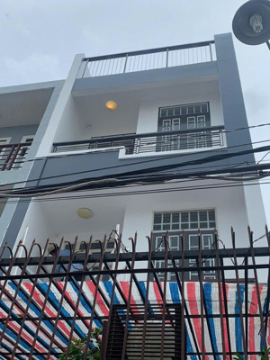 chính chủ cần bán nhà 1 trệt 2 lầu ,dt 50m2 phường phước long b, quận 9