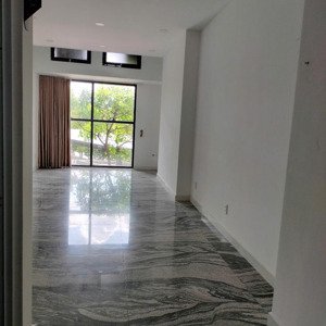 văn phòng 35 m2- trống sẵn cần cho thuê, đăng ký địa chi kinh doanh. 9 triệu/ tháng em thuận