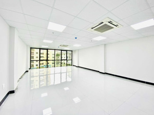 cho thuê tòa nhà trần duy hưng - đỗ quang 6 tầng 120m2 có thang máy vị trí đắc địa
