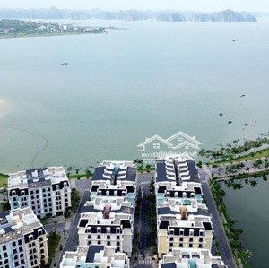 bán nhà cách biển 50m, ban công view biển aqua city hạ long