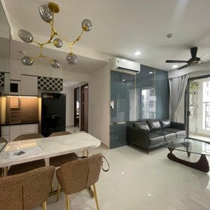 cần bán căn góc 2pn - 2wc saigon royal quận 4 giá tốt nhất. lh: 