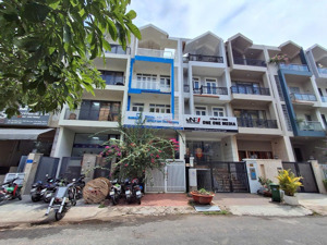 cho thuê văn phòng tầng trệt dt 5*20m giá 15,5tr. nhà nguyên căn hầm, 5 lầu giá 50tr