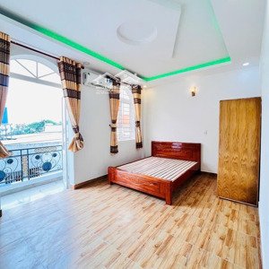 chính chủ cho thuê phòng 35m2, có máy lạnh, ban công, gần tên lửa, aeon mall