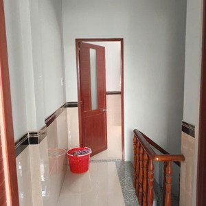 nhà phố liền kề, 1 trệt, 1 lầu, 2 phòng ngủ, 2 phòng vệ sinh