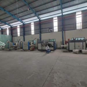 cho thuê 2100m2 nhà xưởng kcn đức hoà