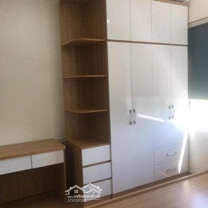 nội thất mới hiện đại 3 phòng ngủ, giường 1m6 rộng rãi thoáng mát điều họa mới