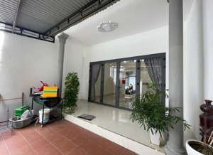 bán nhà hẻmđường hương lộ ngọc hiệp chỉ 40m gần cầu hộ , nha trang . giá 2 tỷ 850 triệu