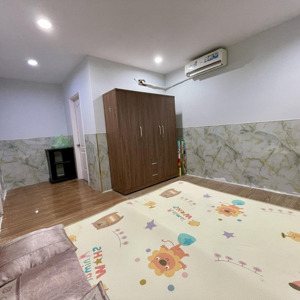 cho thuê cc carina plaza, 8,5 triệu, 99m2, 2pn, 2wc, đẹp, nhiều tiện ích. lh 