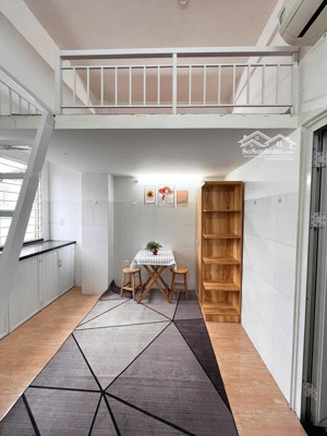 phòng duplex cửa sổ to full tiện nghi - ngay trung tâm gần các trường đại học - dt 40m2