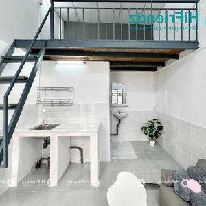 một chiếc phòng có gác vừa được khai trương chỉ 3 củ 7 thôi ạ! ngay bạch đằng sân bay nha