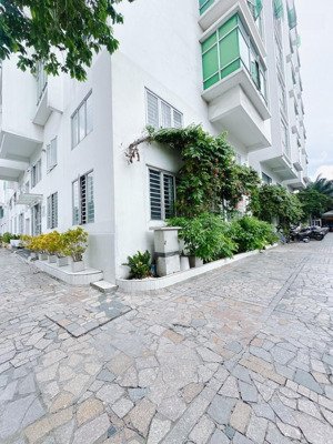 kế bên đh rmit, bán căn hộ tầng trệt 4pn, 4wc, 177m2 tại lê văn lương, q7, giá 6,99 tỷ bao thuế phí