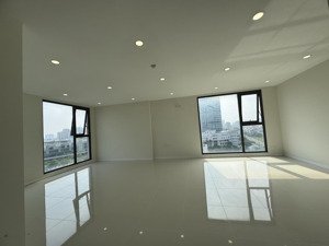 cho thuê officetel lavida plus, căn góc giá tốt, ngay mặt tiền nguyễn văn linh, quận 7