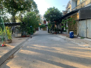 bán gấp nền (6x23)138m ngay bệnh viện hạnh phúc- full thổ cư -xây dựng tự do -sổ sẵn -bank hỗ trợ