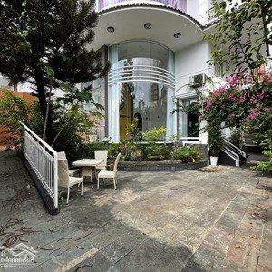 cho thuê biệt thự sân vườn phường thảo điền q2, dt 18.5x18.5m, hầm trệt lửng 2 lầu 8pn, giá 115tr