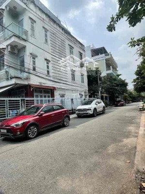 nhà 4 tầng hxh thông - gần đầm sen - dt 62m2 - giá 6 tỷ nhỉnh