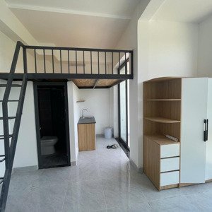 mới khai trương ban công cửa sổ có gác đa dạng nhu cầu