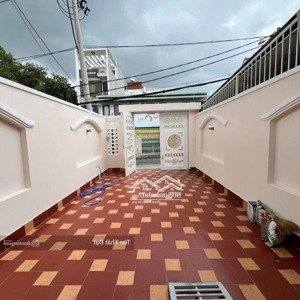 nhà đẹp 3 tầng -80m2-sân xe hơi- mặt tiền đường kề bên lã xuân oai- phường tăng nhơn phú a, q9