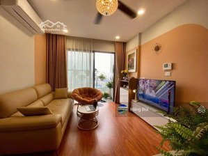 cho thuê căn 1 phòng ngủ +1, full đồ đẹp, giá 9tr, view bể bơi, free phí dv, imperia smart city