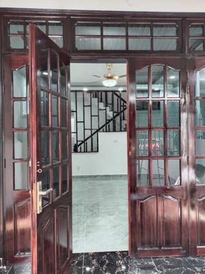 chính chủ nhờ bán nhà 2 tầng ô tô,cách biển 200m, 85m2, ngang 4.5m. giá chỉ 3 tỷ 680 triệu
