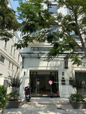 shophouse 5 tầng 140m2 góc thoáng cho thuê nhà đẹp có thang máy, 38 triệu bao gồm phí quản lý