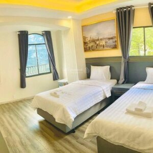 cho thuê khách sạn 32 phòng full nội thất mt đường nguyễn thái bình, phường 4, quận tân bình, 170tr