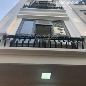 bán ngay căn 4t gần trục chính phú lương, dtsd 34m2, oto đỗ gần, xung quanh có trường học-chợ.