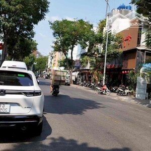 CHO THUÊ NHÀ NGUYÊN CĂN ĐƯỜNG NGUYỄN CẢNH CHÂN. Q1