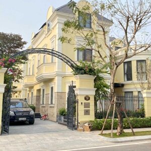 đơn lập 280m2, hàng vip, xây 580m2 sàn, giá 30 tỉ cả xây vào việc,dòng sản phẩm hiếm tại dự án