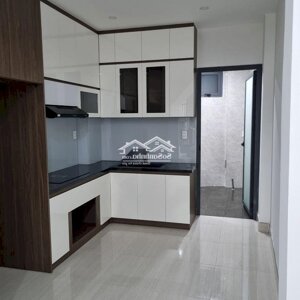 Nhà TK Nguyễn Cảnh Chân, 3m*15m, 3PN, 4WC, 20tr/t