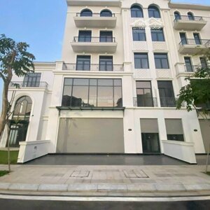 bán lỗ nặng hơn 6 tỷ nhà phố 162m2 vinhomes grand park quận 9. lh: 03 9898 9999 | bằng