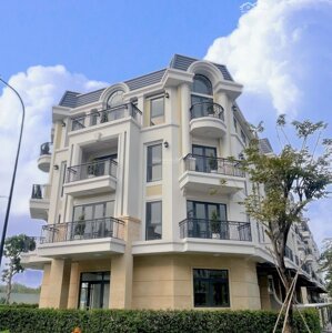 nhà phố/biệt thự có vị trí huyết mạch của thành phố thủ đức