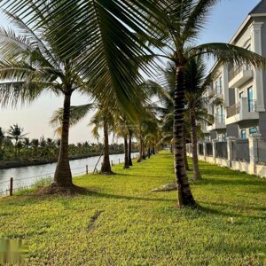 thu hồi vốn bán gấp bt đơn lập 253m2 view sông,cv trước và sau nhà 29.xtỷ, hướng đn rơi 30% từ đỉnh