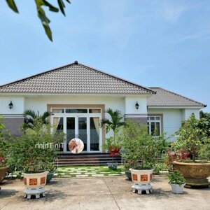 bán căn nhà vườn sang chảnh, nội thất cao cấp, kết hợp kinh doanh vận tải do vị trí 2 mặt tiền