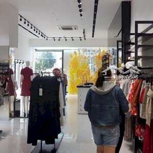 CHO THUÊ NHÀ MT NGUYỄN ĐÌNH CHIỂU, P. VTS, QUẬN 3