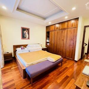 Giảm 3 Tỷ Bán Nhanh BIỆT THỰ 2 Mặt Tiền – 4 Tầng– 11m Mặt Tiền – Cạnh Ngay Gần Công Viên Lh:0922630666