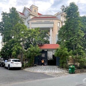 VILLA THẢO ĐIỀN CĂN GÓC TRỆT 5 LẦU, DT SÀN 1200M2,10 PN,LÀM CHDV-220TR