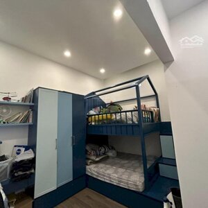 5m là tới mt, khu văn minh ngang 6m có 4 nhà trọ vừa ở vừa có thu nhập