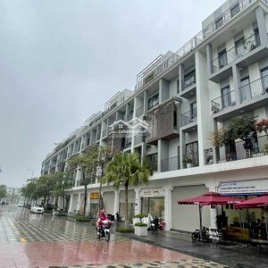 chuyển nhượng căn shophouse 2 mặt tiền nằm trong block 14 trái tim của dự án the manor nguyễn xiển