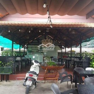 Quán cafe 400m2, 482 Lê Văn Việt.
