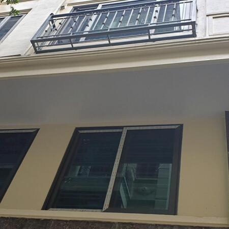 Chính chủ bán nhà phố mặt tiền Đ. Trần Quang Diệu, Đống Đa– 7 tầng – full nội thất, mặt tiền rộng - Ảnh 2