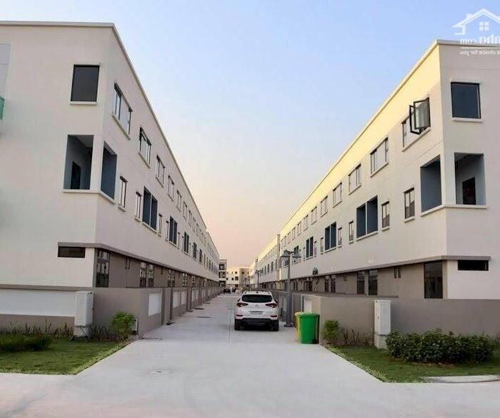 Hình ảnh Cần nhượng lại căn shophouse 3 tầng diện tích 120m2 kinh doanh 1